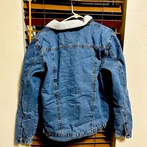 Wrangler Sherpa Jean jacket just like new!